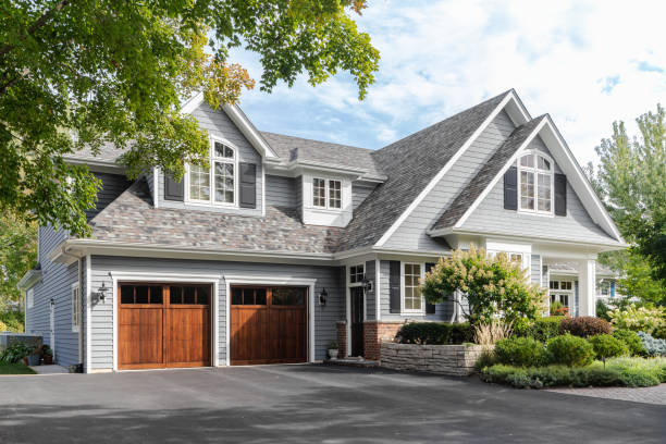 Best Flat Roofing  in Mount Vernon, IA